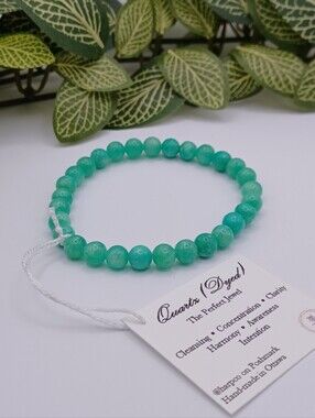 Mint Quatz (Dyed) Healing Crystals Stretch Beaded Bracelet